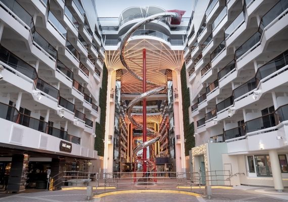 Лайнер «MSC World Europa» (Созвездие)